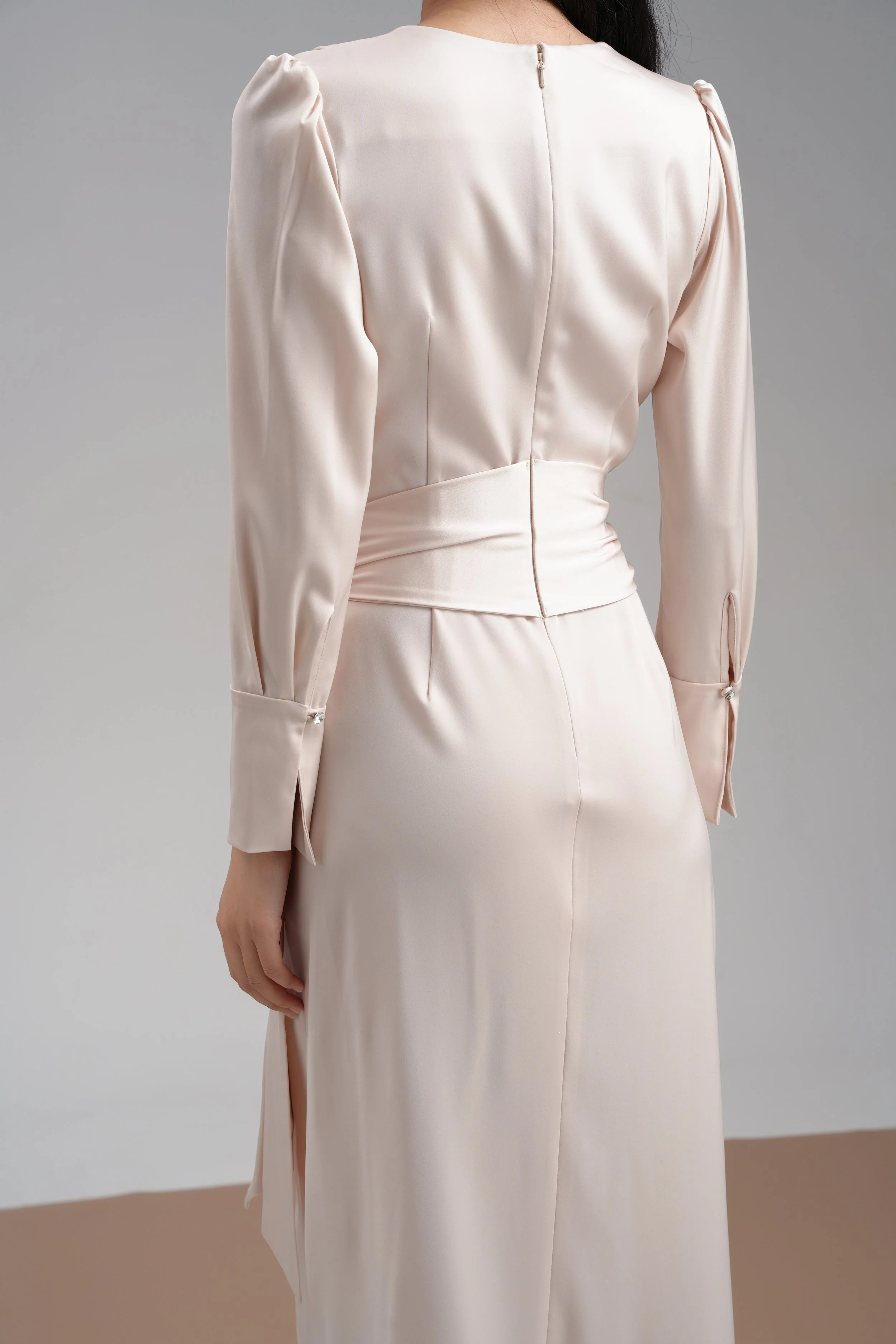 完売品herlipto Monochrome Peony Satin Dress 2025年最新】Monochrome peony satinの人気アイテム - メルカリ